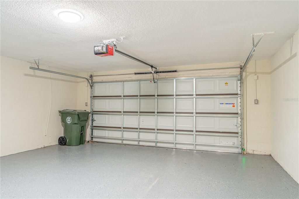 En Venta: $689,000 (4 camas, 2 baños, 2151 Pies cuadrados)