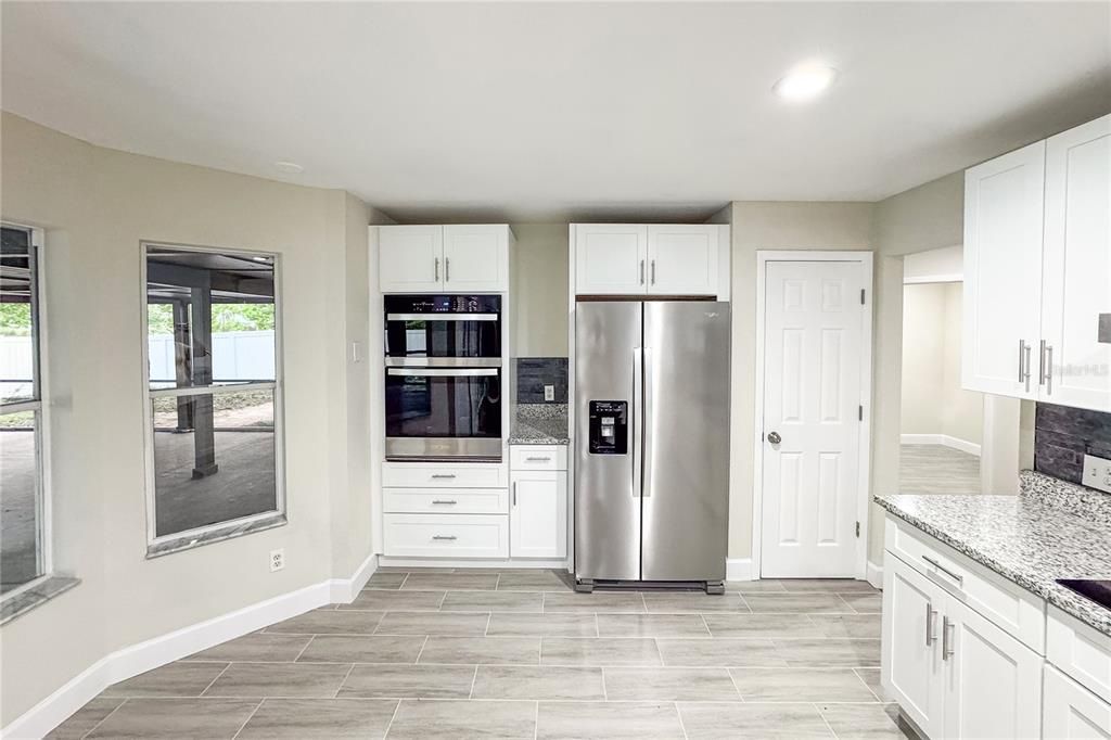 En Venta: $689,000 (4 camas, 2 baños, 2151 Pies cuadrados)