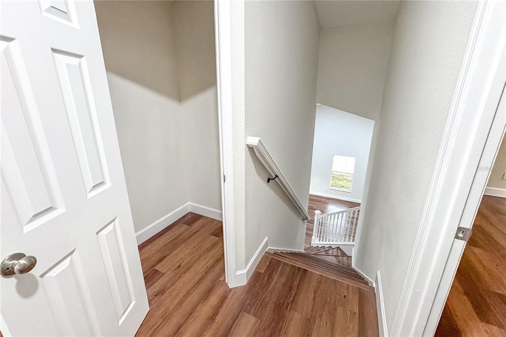 En Venta: $689,000 (4 camas, 2 baños, 2151 Pies cuadrados)