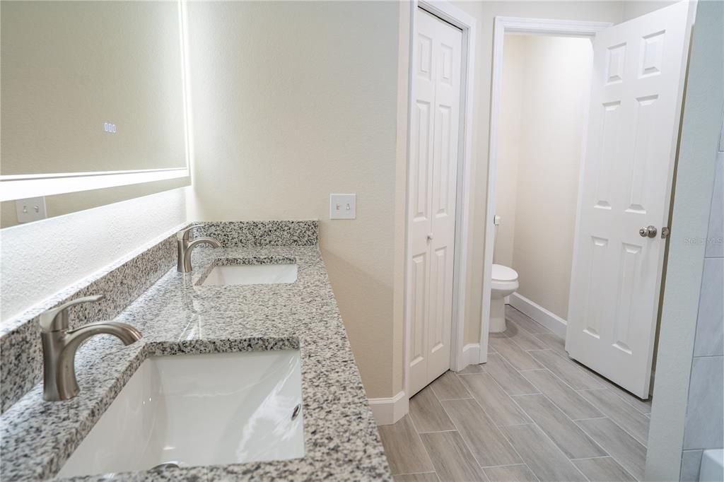 En Venta: $689,000 (4 camas, 2 baños, 2151 Pies cuadrados)