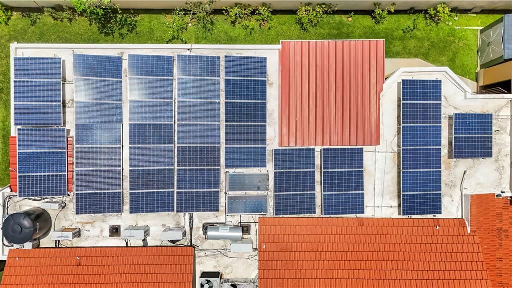 Active With Contract: $1,590,000 (4 beds, 3 baths, 4000 Square Feet)