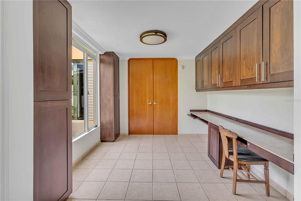 Active With Contract: $1,590,000 (4 beds, 3 baths, 4000 Square Feet)