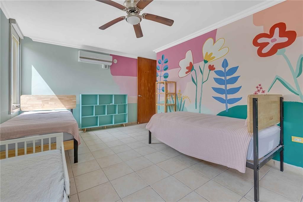 Active With Contract: $1,590,000 (4 beds, 3 baths, 4000 Square Feet)