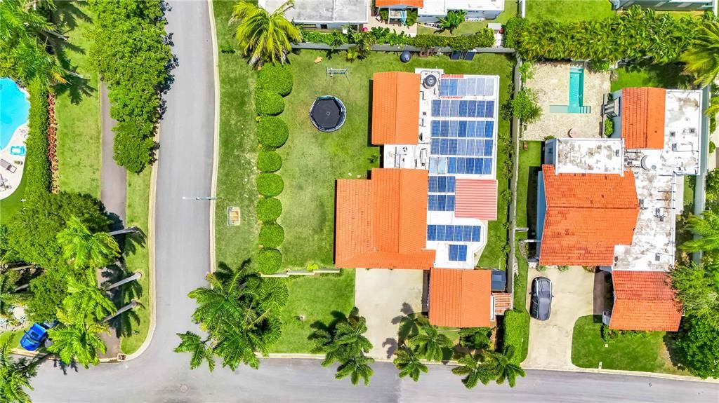 Active With Contract: $1,590,000 (4 beds, 3 baths, 4000 Square Feet)