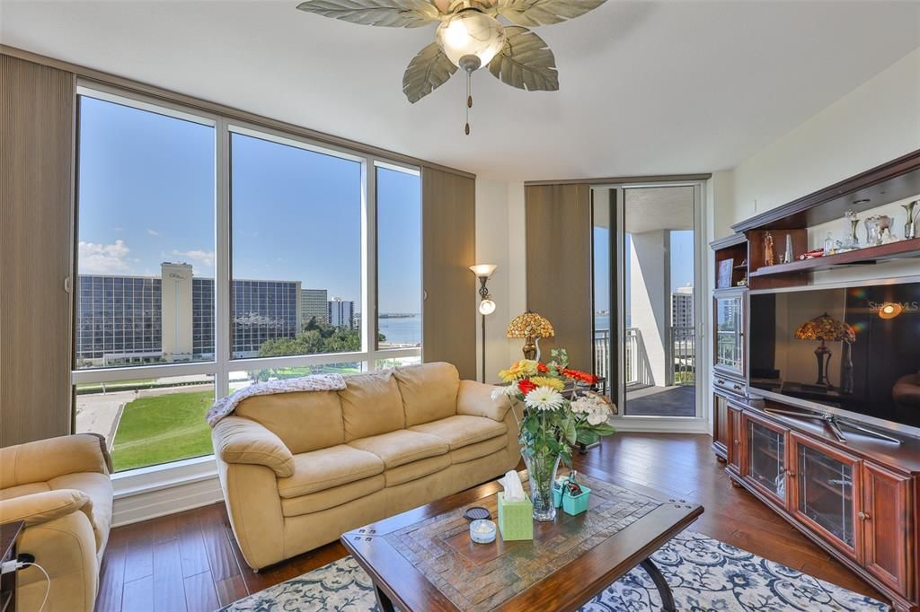 For Sale: $779,000 (2 beds, 2 baths, 1765 Square Feet)