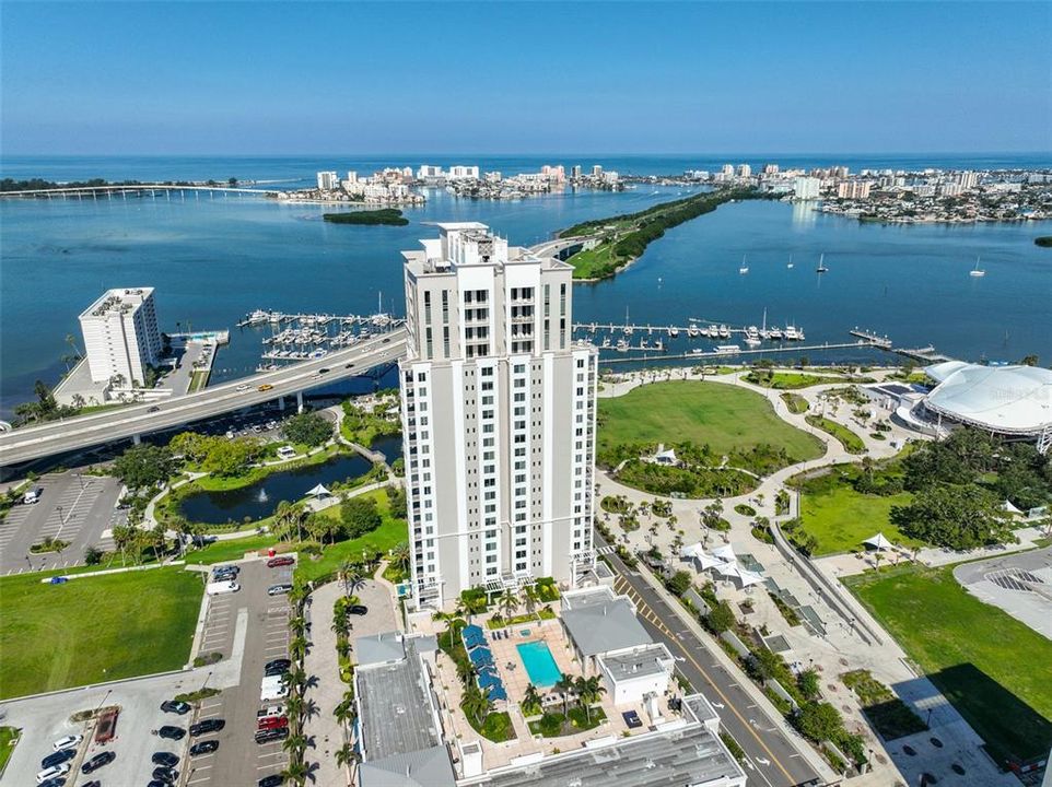 For Sale: $779,000 (2 beds, 2 baths, 1765 Square Feet)