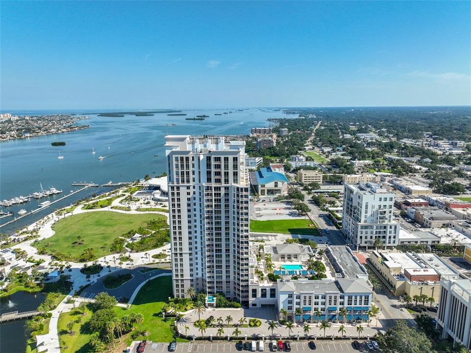 For Sale: $779,000 (2 beds, 2 baths, 1765 Square Feet)