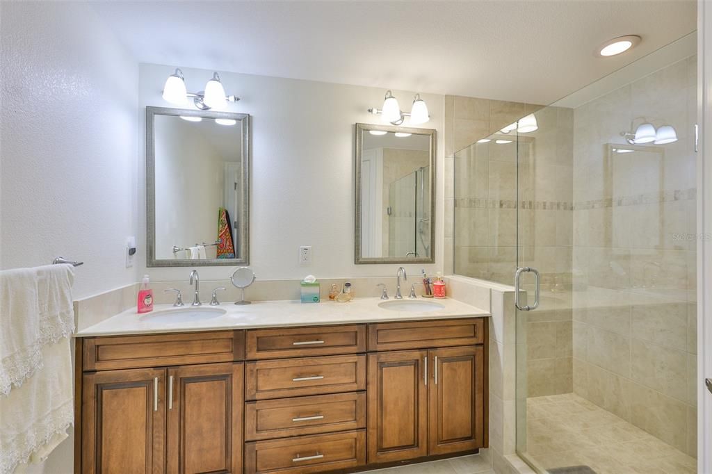 For Sale: $779,000 (2 beds, 2 baths, 1765 Square Feet)