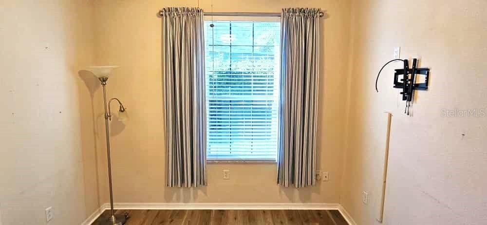 For Sale: $265,000 (2 beds, 2 baths, 1280 Square Feet)