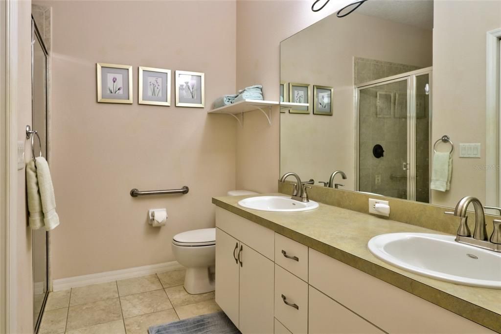 For Sale: $265,000 (2 beds, 2 baths, 1280 Square Feet)