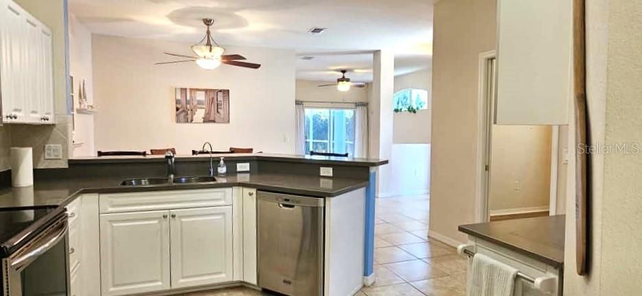 For Sale: $265,000 (2 beds, 2 baths, 1280 Square Feet)