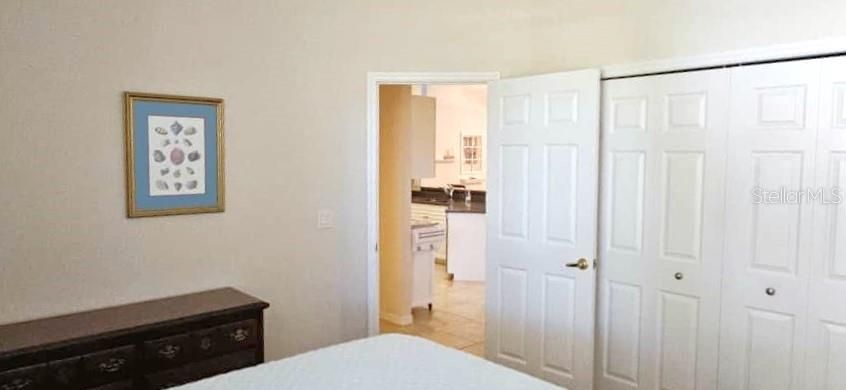 For Sale: $265,000 (2 beds, 2 baths, 1280 Square Feet)