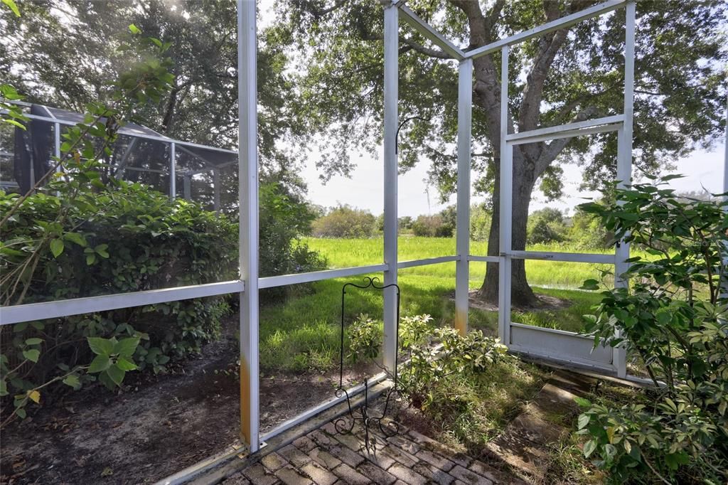 For Sale: $265,000 (2 beds, 2 baths, 1280 Square Feet)