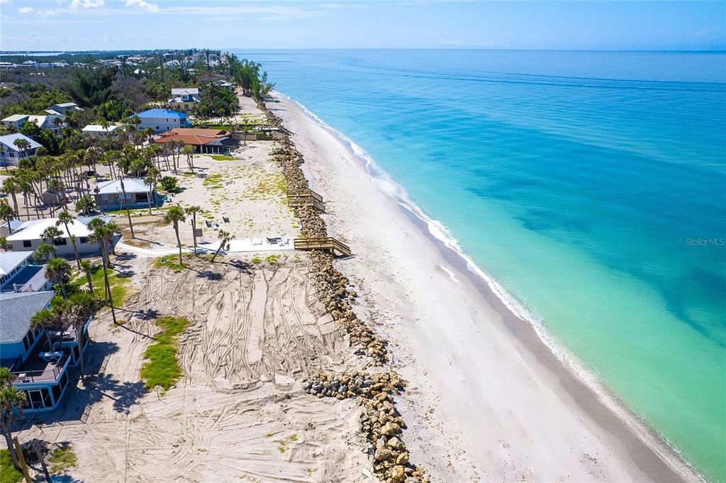 En Venta: $1,599,000 (0.34 acres)