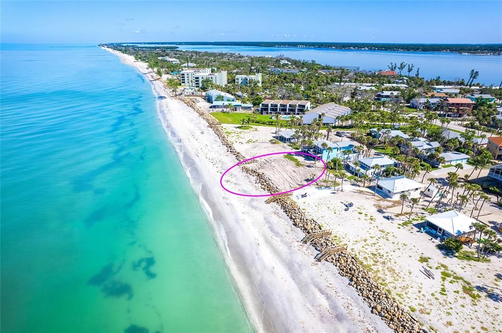 En Venta: $1,599,000 (0.34 acres)