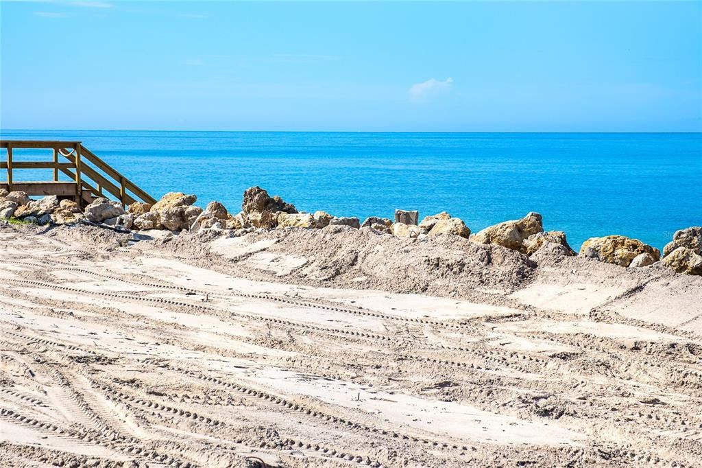 En Venta: $1,599,000 (0.34 acres)