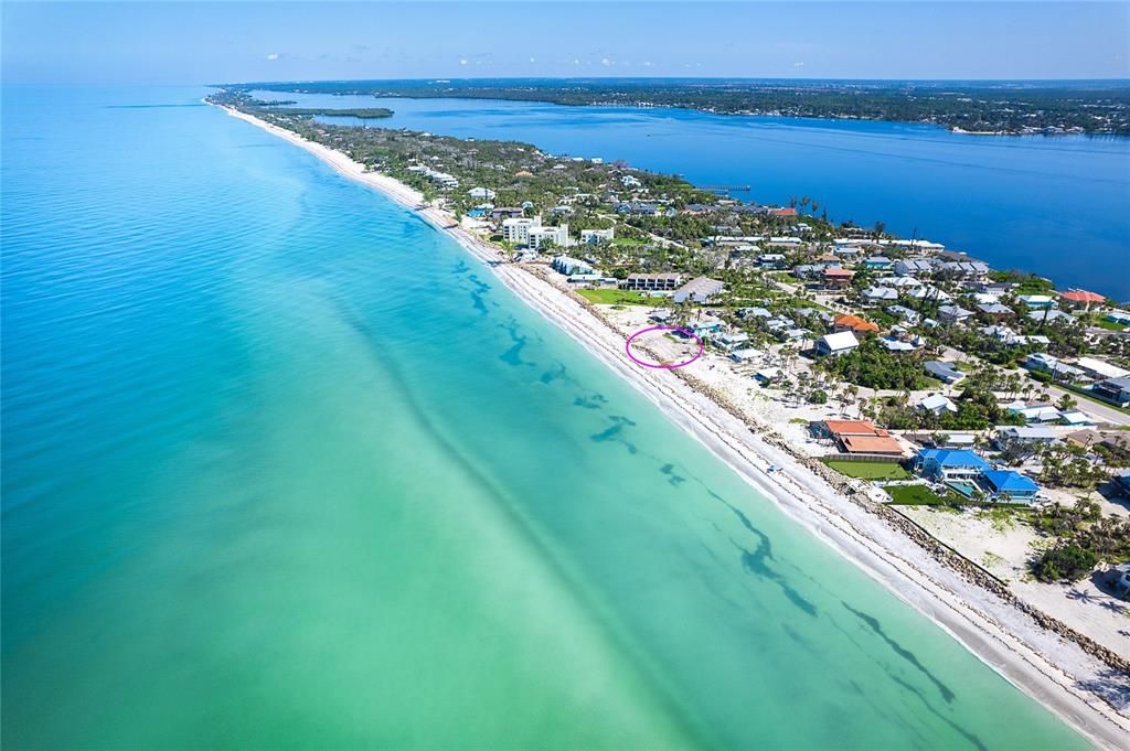 En Venta: $1,599,000 (0.34 acres)