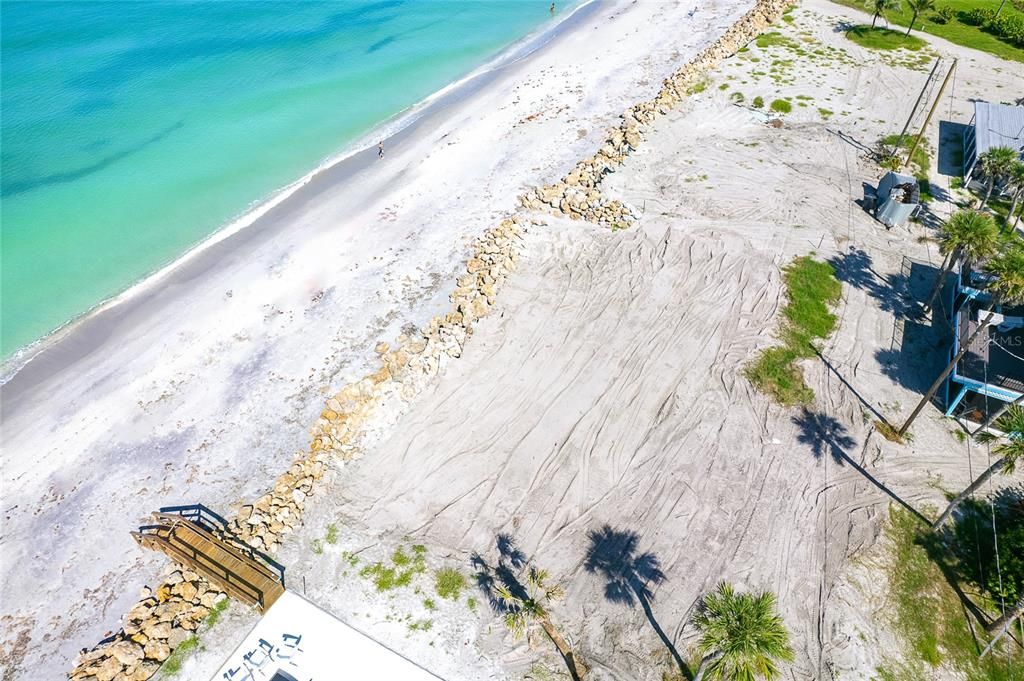 En Venta: $1,599,000 (0.34 acres)