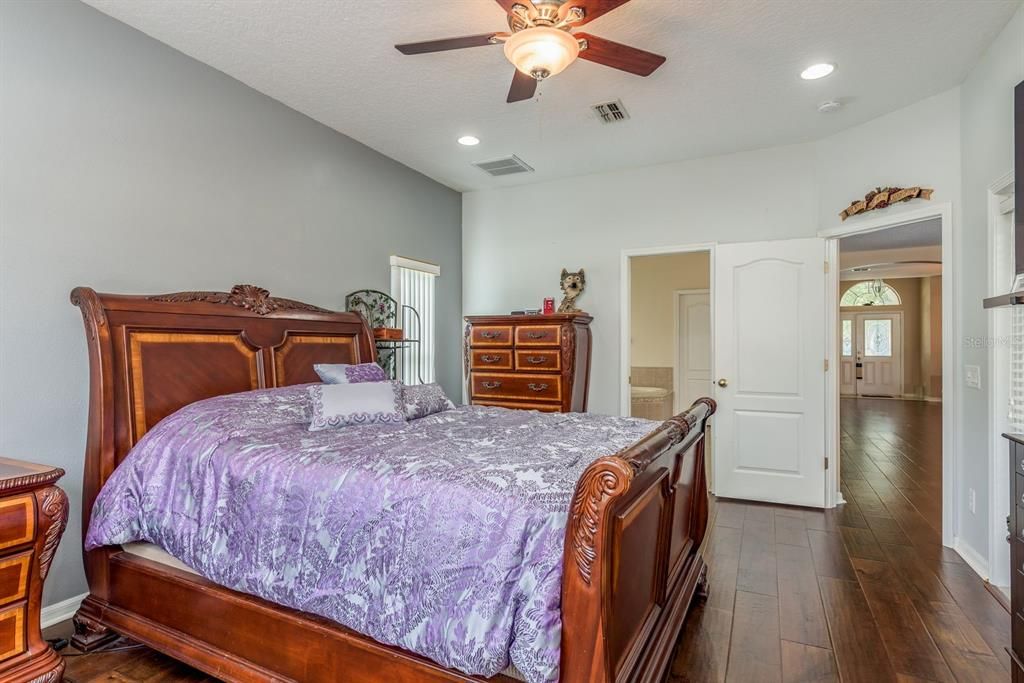 Active With Contract: $459,900 (4 beds, 3 baths, 2276 Square Feet)