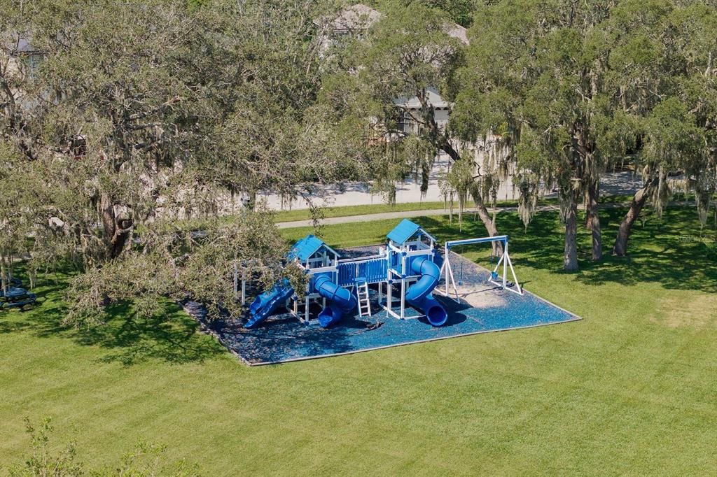 Active With Contract: $459,900 (4 beds, 3 baths, 2276 Square Feet)