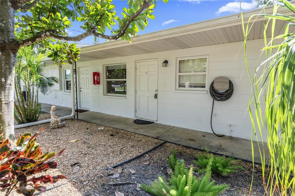 For Rent: $1,200 (1 beds, 1 baths, 600 Square Feet)