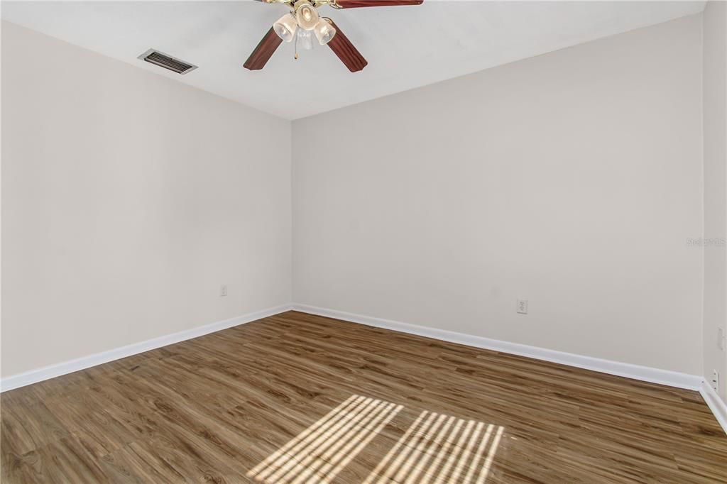 For Rent: $1,200 (1 beds, 1 baths, 600 Square Feet)