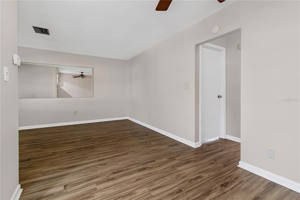 For Rent: $1,200 (1 beds, 1 baths, 600 Square Feet)