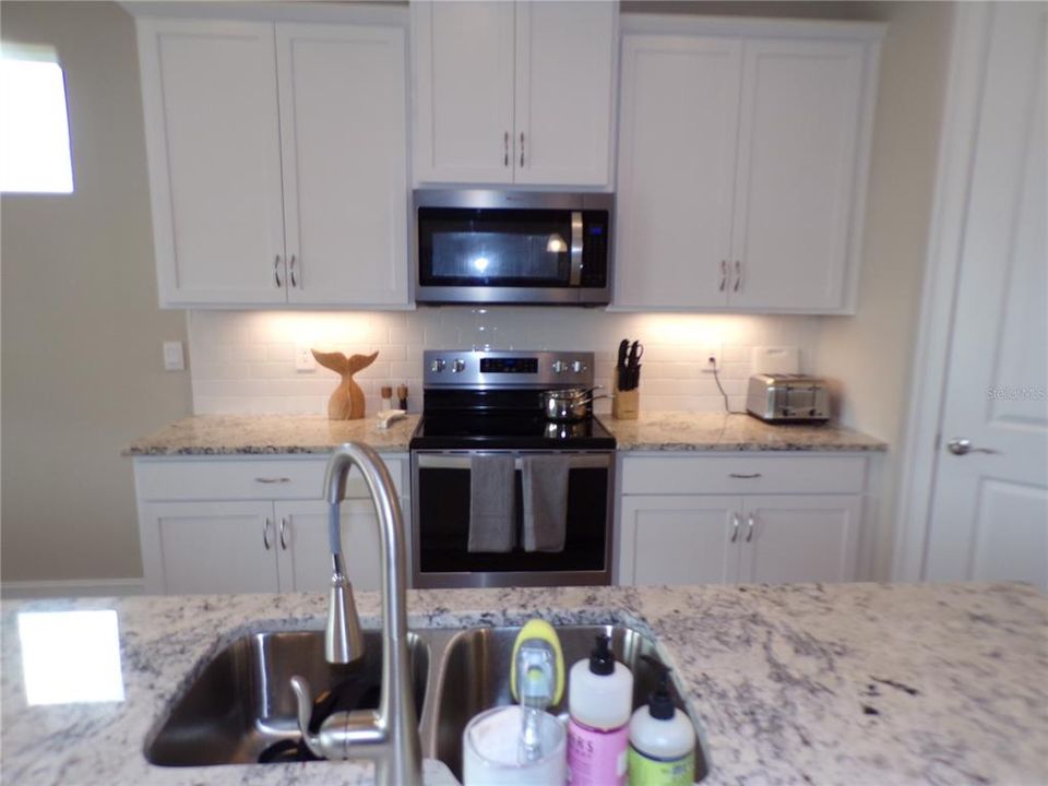 For Rent: $4,000 (3 beds, 2 baths, 2034 Square Feet)