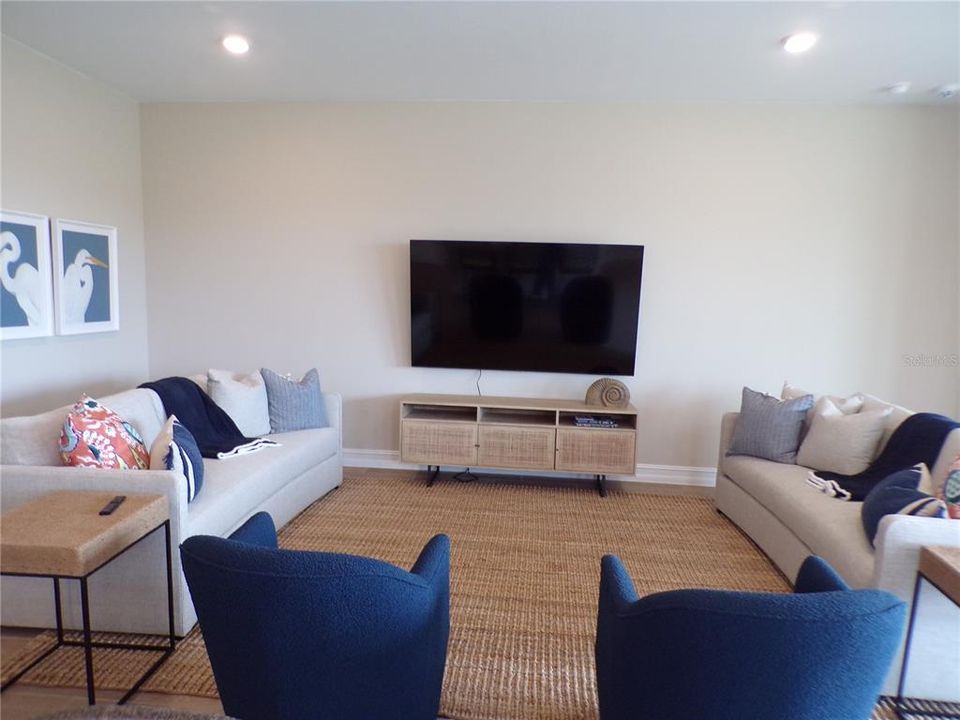 For Rent: $4,000 (3 beds, 2 baths, 2034 Square Feet)