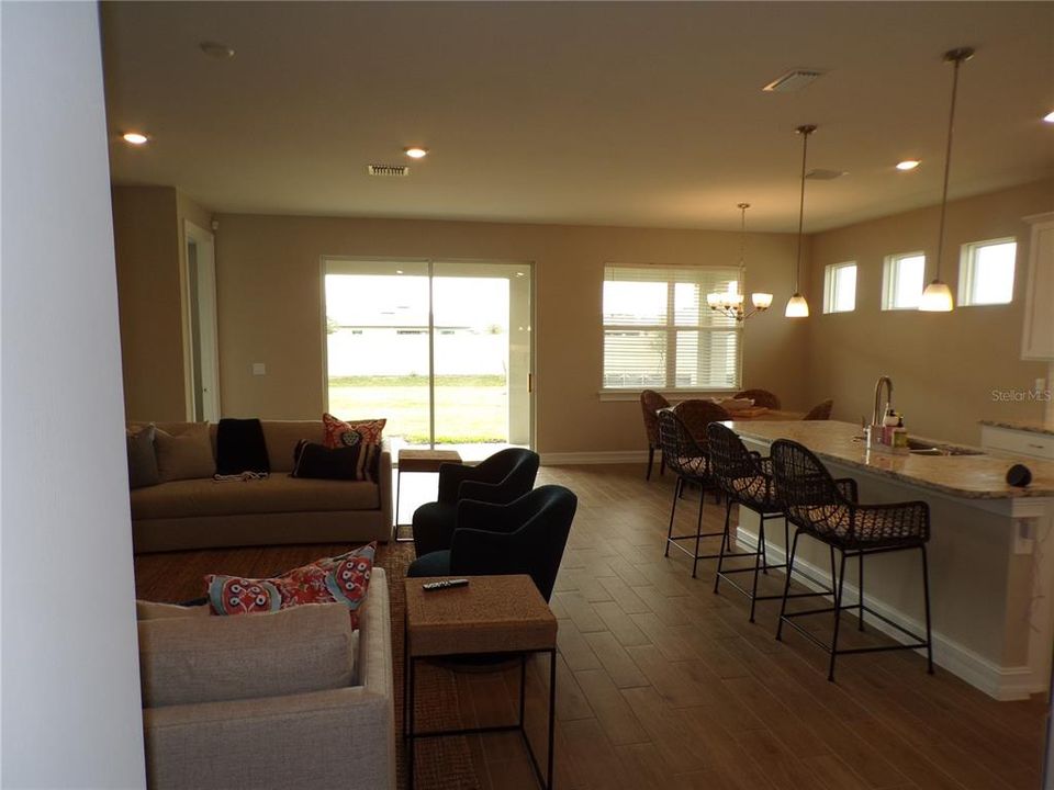 For Rent: $4,000 (3 beds, 2 baths, 2034 Square Feet)