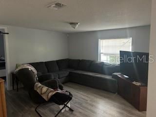 En Venta: $240,000 (3 camas, 2 baños, 1143 Pies cuadrados)