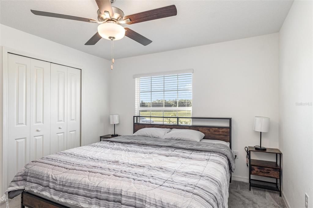 合同活跃: $275,000 (4 贝兹, 2 浴室, 1817 平方英尺)