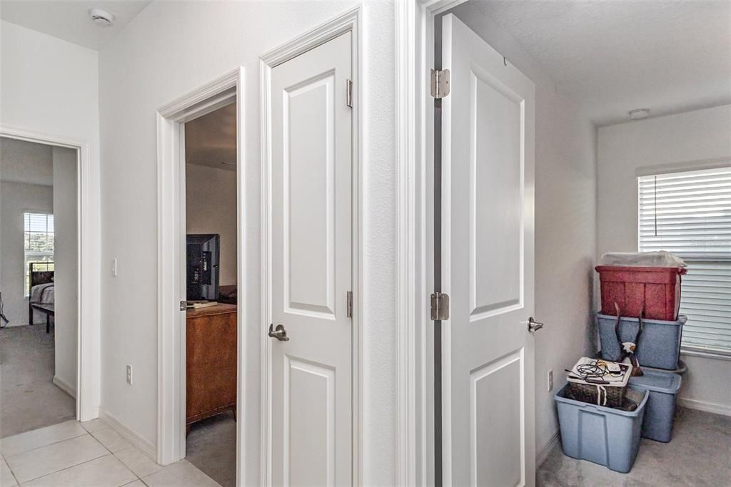 合同活跃: $275,000 (4 贝兹, 2 浴室, 1817 平方英尺)