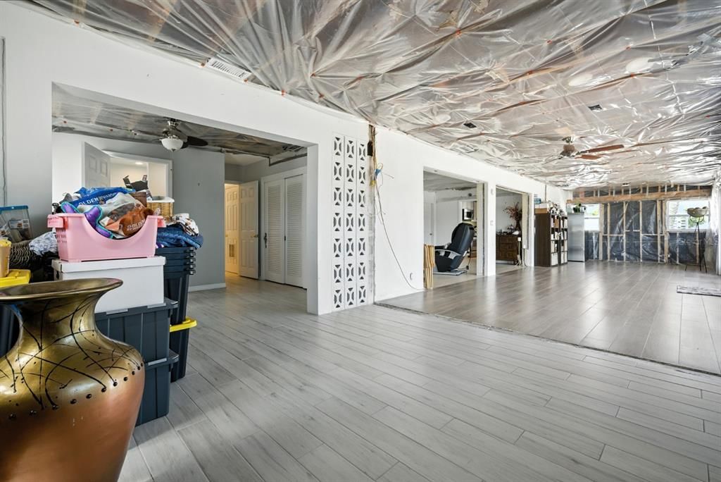 Active With Contract: $1,400,000 (2 beds, 2 baths, 1831 Square Feet)