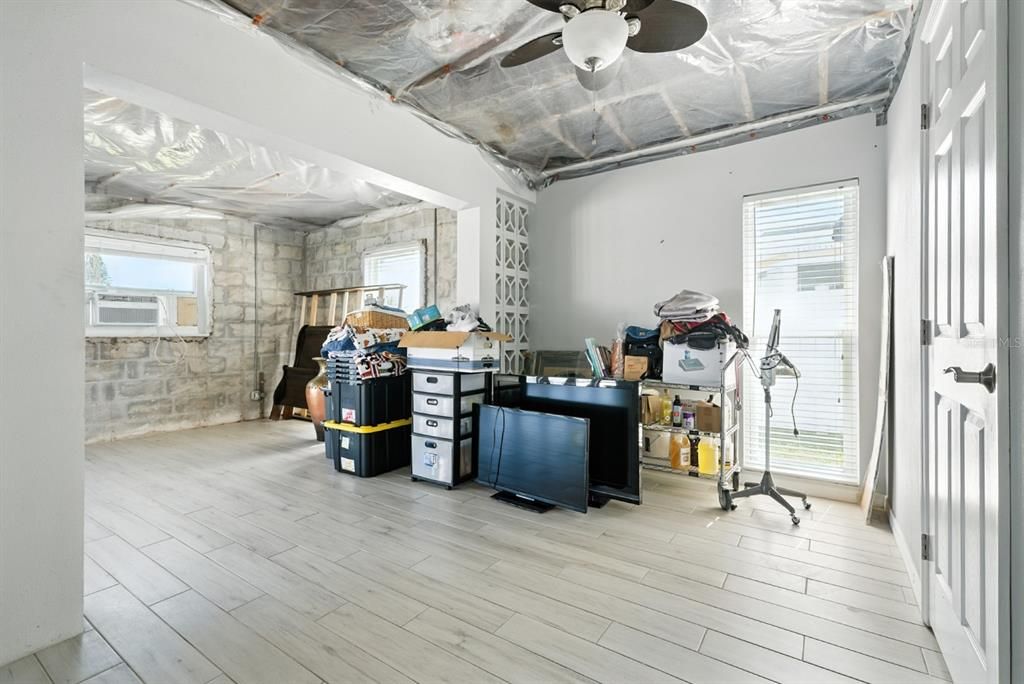 Active With Contract: $1,400,000 (2 beds, 2 baths, 1831 Square Feet)