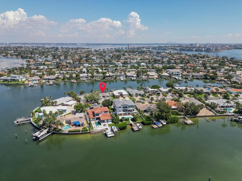 Active With Contract: $1,400,000 (2 beds, 2 baths, 1831 Square Feet)