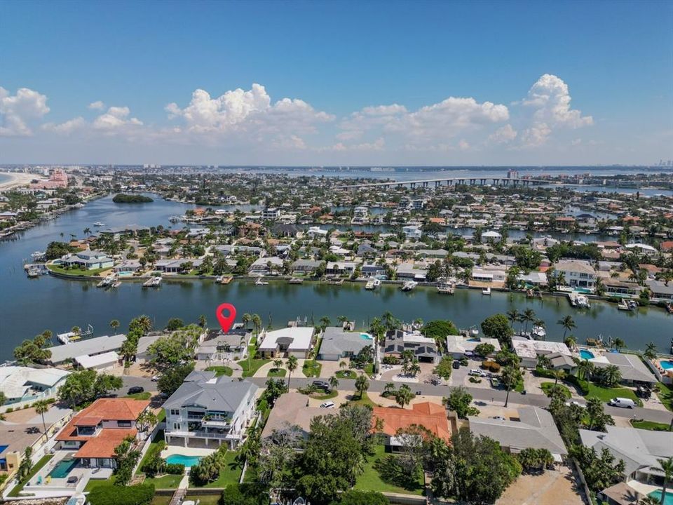 Active With Contract: $1,400,000 (2 beds, 2 baths, 1831 Square Feet)