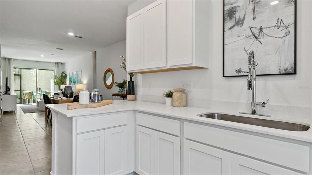 Active With Contract: $279,990 (3 beds, 2 baths, 1308 Square Feet)