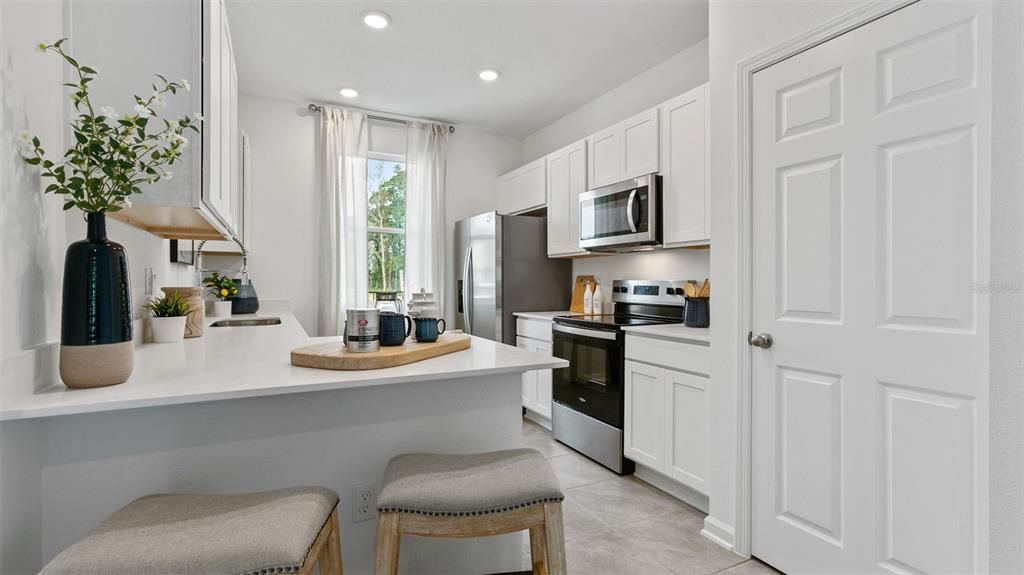 Active With Contract: $279,990 (3 beds, 2 baths, 1308 Square Feet)