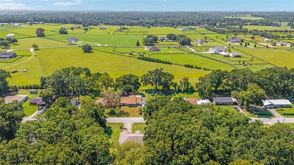 合同活跃: $239,900 (3 贝兹, 2 浴室, 1692 平方英尺)