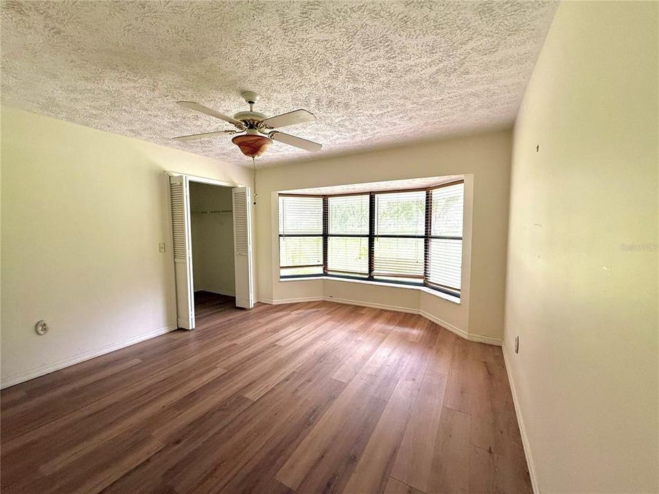 For Sale: $2,225,000 (3 beds, 2 baths, 3562 Square Feet)