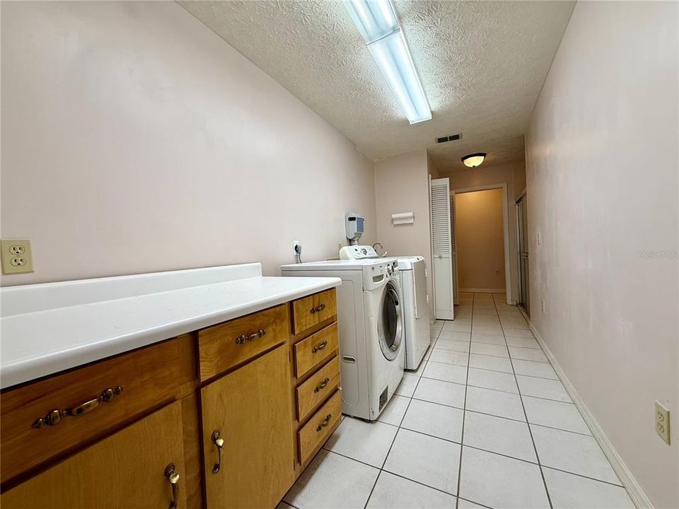 For Sale: $2,225,000 (3 beds, 2 baths, 3562 Square Feet)