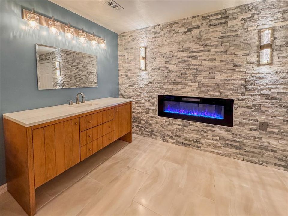 For Sale: $2,225,000 (3 beds, 2 baths, 3562 Square Feet)