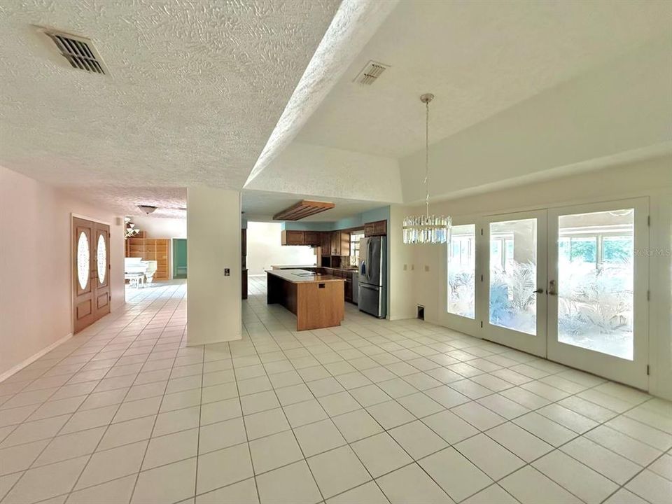 For Sale: $2,225,000 (3 beds, 2 baths, 3562 Square Feet)