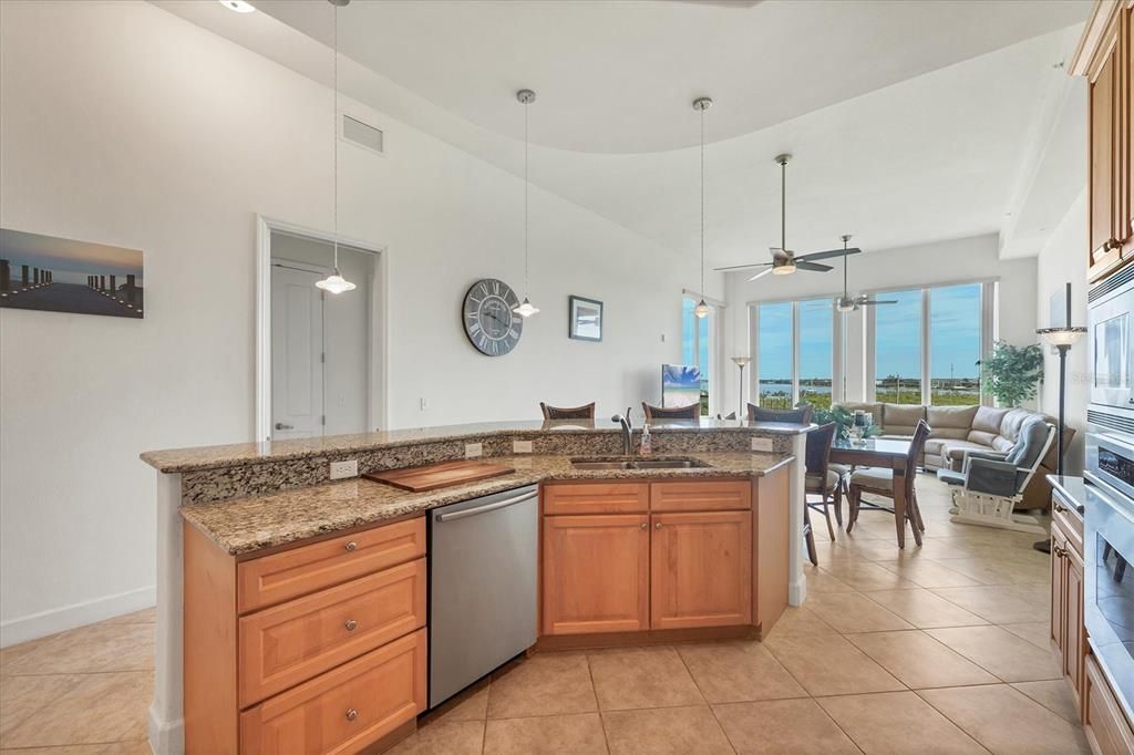 For Rent: $4,950 (3 beds, 2 baths, 1686 Square Feet)