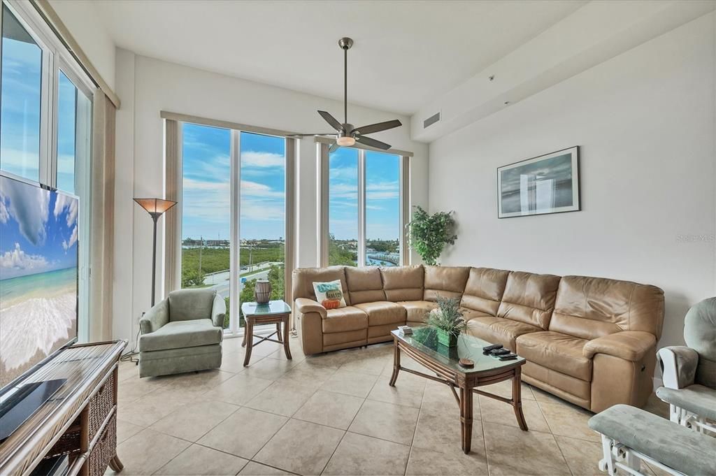 For Rent: $4,950 (3 beds, 2 baths, 1686 Square Feet)