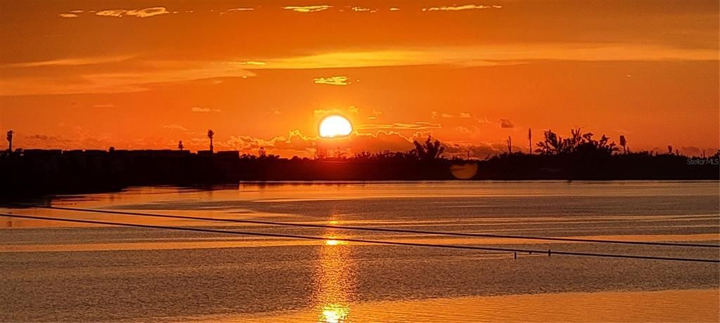 For Rent: $4,950 (3 beds, 2 baths, 1686 Square Feet)