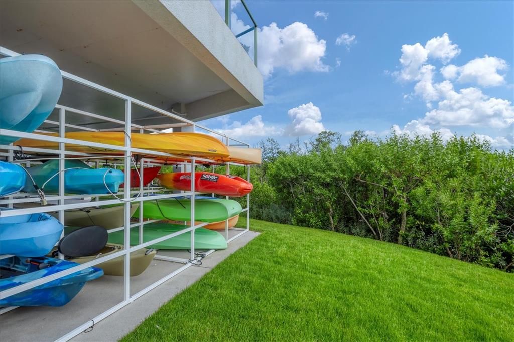 For Rent: $4,950 (3 beds, 2 baths, 1686 Square Feet)