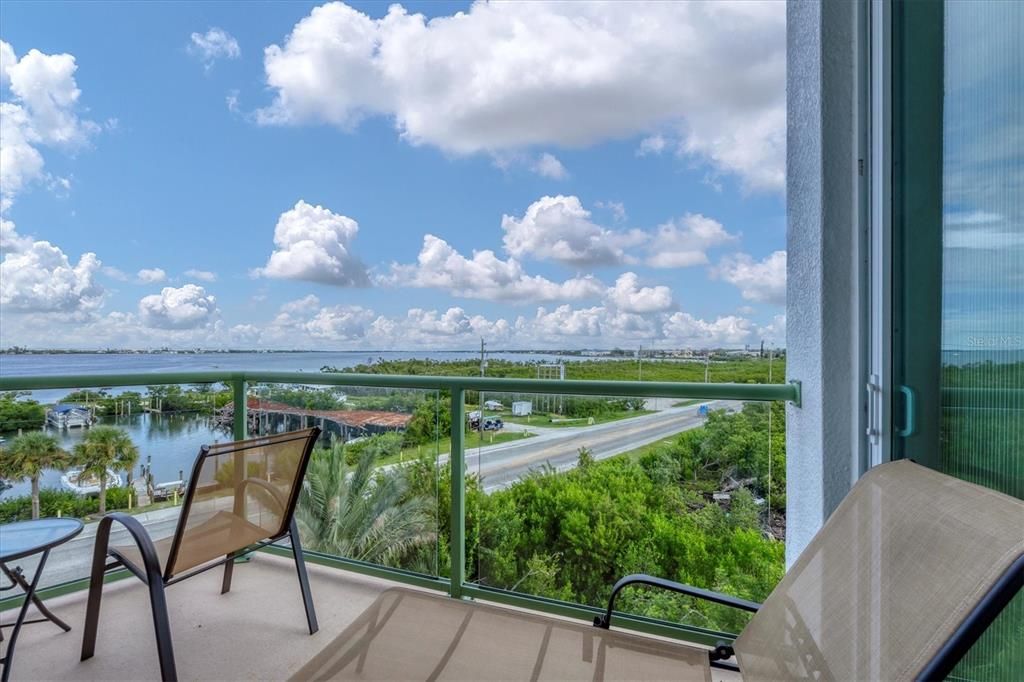 For Rent: $4,950 (3 beds, 2 baths, 1686 Square Feet)