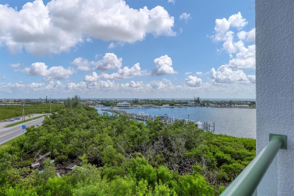 For Rent: $4,950 (3 beds, 2 baths, 1686 Square Feet)